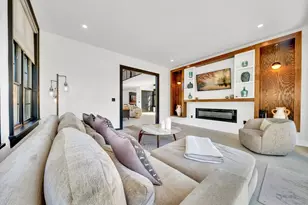 19 Bridle Spur Ln, Danvers, MA 01923 - Photo 7