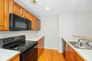 183 Oak St, Newton, MA 02464 - Photo 9