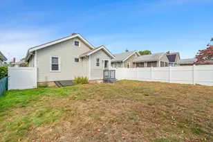 82 Cliff St, Quincy, MA 02169 - Photo 5