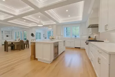 18 Sprague Rd, Wellesley, MA 02481 - Photo 7