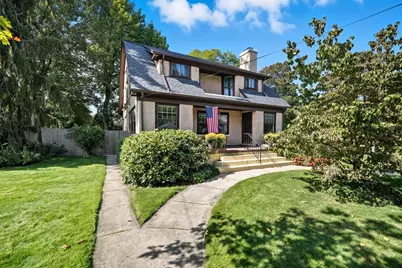 31 Wellesley Rd, Holyoke, MA 01040 - Photo 1