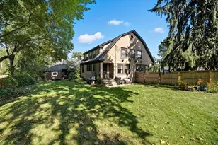 31 Wellesley Rd, Holyoke, MA 01040 - Photo 33