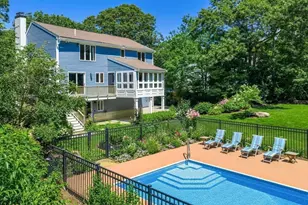 121 Streeter Hill Rd, Falmouth, MA 02556 - Photo 1