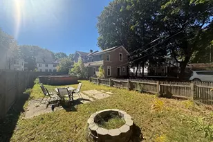 33 Adam St, Pittsfield, MA 01201 - Photo 3