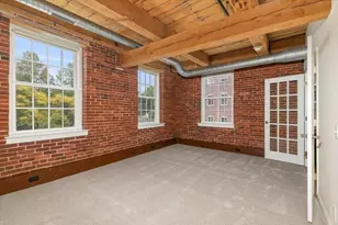 25 Cedar St, Amesbury, MA 01913 - Photo 9