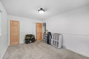 75 Carnavon Cir, Springfield, MA 01109 - Photo 13