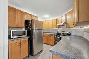 75 Carnavon Cir, Springfield, MA 01109 - Photo 5