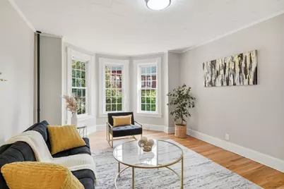 49 Linden St, Holyoke, MA 01040 - Photo 3