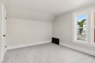 49 Linden St, Holyoke, MA 01040 - Photo 23