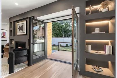 71 Greenough St #71-1, Brookline, MA 02445 - Photo 5