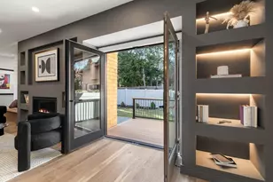 71 Greenough St, Brookline, MA 02445 - Photo 5