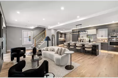 71 Greenough St #71-1, Brookline, MA 02445 - Photo 3