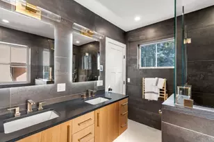 71 Greenough St, Brookline, MA 02445 - Photo 21