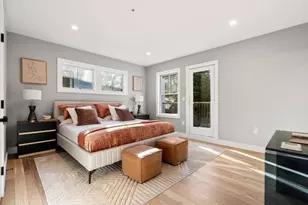 71 Greenough St, Brookline, MA 02445 - Photo 15