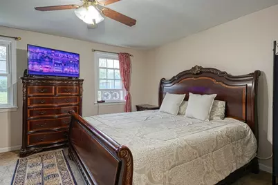 17 Fernwood Dr #D, Leominster, MA 01453 - Photo 11