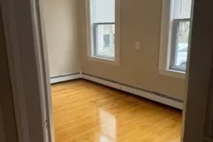 7 Lowell St, Woburn, MA 01801 - Photo 9