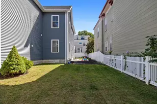 11 Ashland St, Boston, MA 02122 - Photo 31