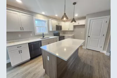 21 Cottage St, Winchendon, MA 01475 - Photo 3