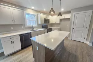 21 Cottage St, Winchendon, MA 01475 - Photo 3