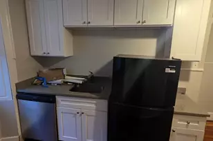 8 Herbert St, Salem, MA 01970 - Photo 3