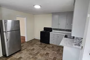 154 Pleasant St, Fitchburg, MA 01420 - Photo 11