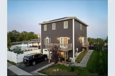 27 Vista Way, Fall River, MA 02724 - Photo 1