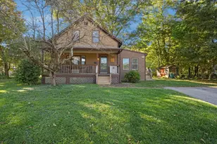 137 Sumner St, North Attleboro, MA 02760 - Photo 1