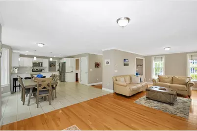 8 Autumn Gate Cir, Millbury, MA 01527 - Photo 17