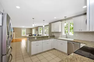 8 Autumn Gate Cir, Millbury, MA 01527 - Photo 9