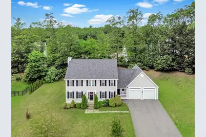 8 Autumn Gate Cir, Millbury, MA 01527 - Photo 3