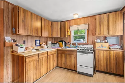 25 Beaulieu St, Westport, MA 02790 - Photo 9