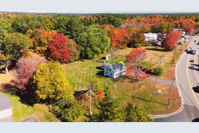 23 Uxbridge Rd, Mendon, MA 01756 - Photo 5