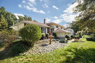 173 Colonial Dr, Ludlow, MA 01056 - Photo 3