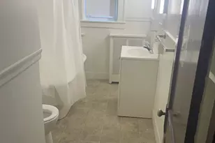 329 Beech St, Holyoke, MA 01040 - Photo 11