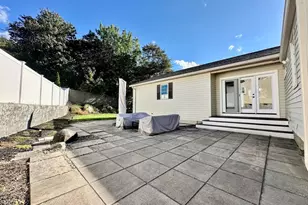 3 Day Cir, Woburn, MA 01801 - Photo 39