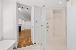 20 Chestnut St, Boston, MA 02108 - Photo 17