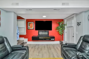 32-32R Temple St, Boston, MA 02126 - Photo 5