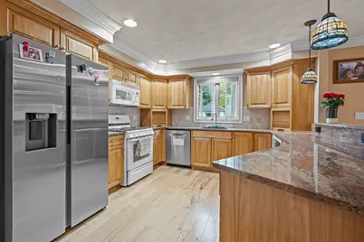 385 Sutton St #385, North Andover, MA 01845 - Photo 3