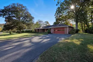 73 Silver Lake Dr, Agawam, MA 01001 - Photo 3