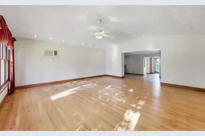 73 Silver Lake Dr, Agawam, MA 01001 - Photo 15