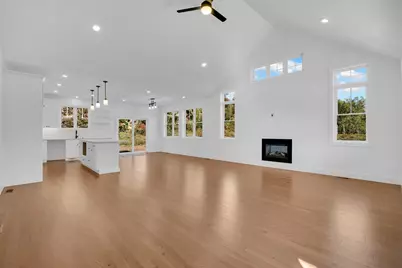 308 N Liberty St, Belchertown, MA 01007 - Photo 13