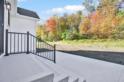 308 N Liberty St, Belchertown, MA 01007 - Photo 5