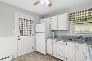 14 Willard St, Waltham, MA 02451 - Photo 5