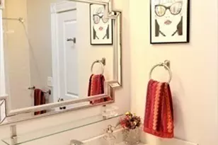 40 Evergreen Ave, Somerville, MA 02145 - Photo 11