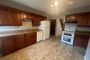 136 Ferry St, Grafton, MA 01560 - Photo 7