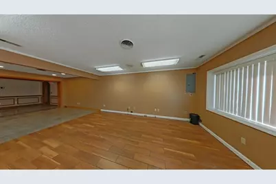14 Dinley St, Dracut, MA 01826 - Photo 5