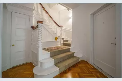 21 Regent Cir #3, Brookline, MA 02445 - Photo 3