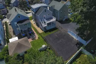 10 Lewis St, Medford, MA 02155 - Photo 31