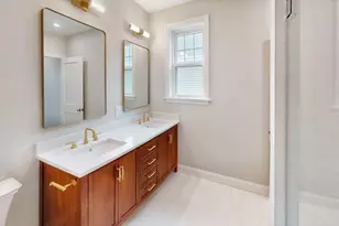 10 Lewis St, Medford, MA 02155 - Photo 17