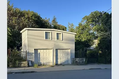 472 Buffinton St (Ns), Fall River, MA 02722 - Photo 11